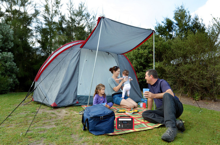 600W High Strength Solar Generator for Mobile Charging