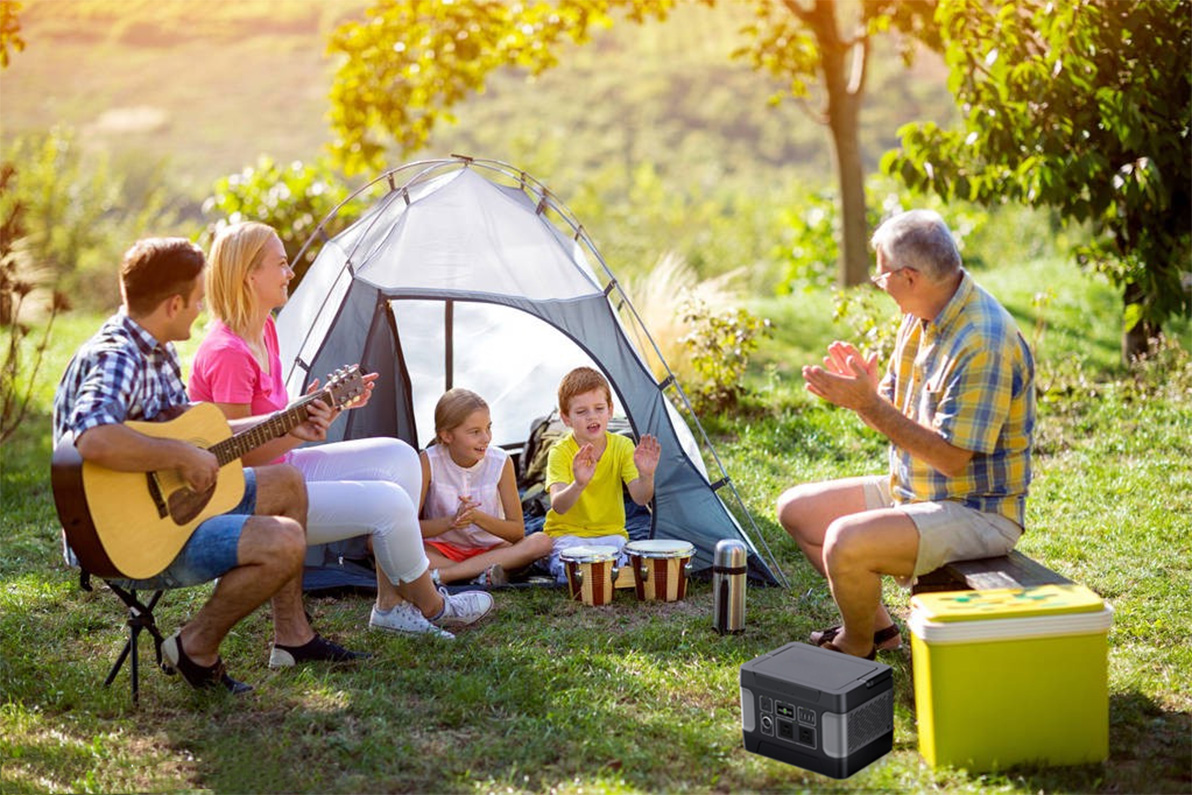 600W Heatproof Solar Generator For Home Backup Power